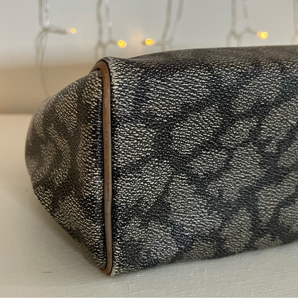 Yves Saint Laurent Vintage Giraffe Printed Mini Handbag - Picture 5 of 14